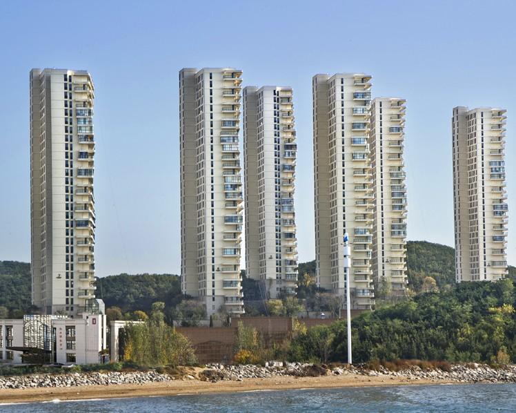 首页 项目展示 民用建筑 红星海艺墅—位于大连开发区红星滨海社区